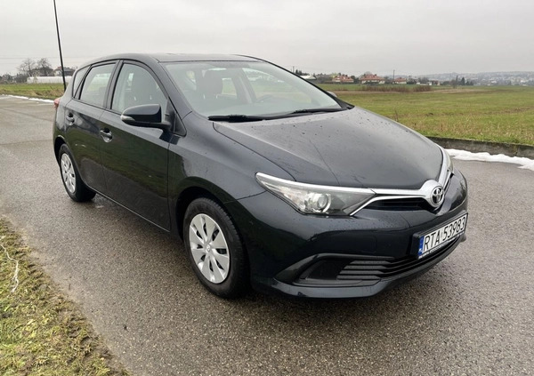 Toyota Auris cena 54200 przebieg: 97551, rok produkcji 2016 z Niemodlin małe 137